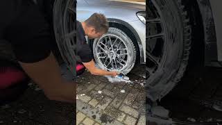 Timelapse of wheel cleaning. #cardetailing #snowfoam #carcleaning #rimworld