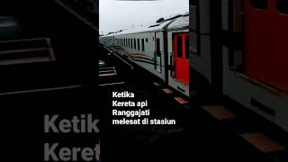 Ketika KA Ranggajati melintas di stasiun...#short #keretaapi #ptkai