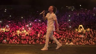 Ozuna Cantando Una Flor En Vivo