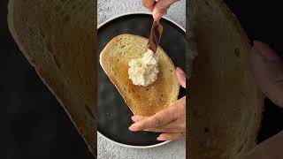 Blackberry and Goat Cheese Toast #toast #toastrecipes