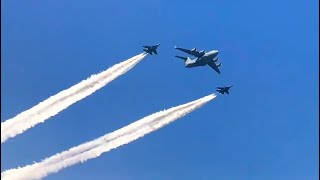 IAF C-17 Globemaster flanked by two IAF Su-30MKIs