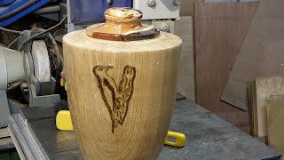 Oak Urn with Resin Lid #117