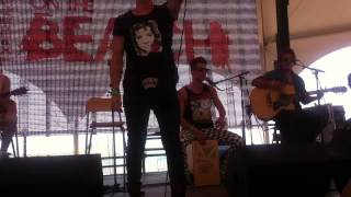 Dama y vagabundo acústico; Bromas aparte; CCMEOnTheBeach 1/8/2015