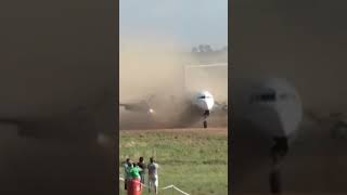 How the DC-6 Managed a Rough Landing #roughlanding #shortsviral #shorts