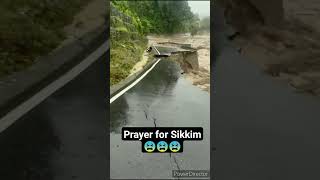 Flood in Sikkim #prayerforasaam #shortvedio #viralvedio . dooniboys