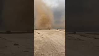 19 10 24   Qatar   Tornado observed, causing disruptions in the area