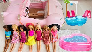 Barbie kızları köpüklü havuzda yüzmeye gidiyor