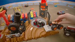 TOYS"R"US 🎁MUST-HAVE! | Hot Wheels Monster Trucks - Arena Smashers!🔥