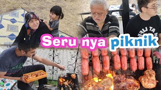 MERTUA TURKI NYOBAIN AYAM BAKAR KHAS INDONESIA. BEYZA DEKAT SAMA NENEK DAN KAKEK NYA