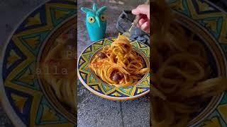 SICILIANI CREATIVI - Spaghetti alla Turiddu: pronti in 10 minuti - Sicilian pasta sauce #shorts