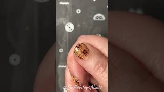 Fall Plaid Nails Tutorial #nails #nailart #fallnails #plaid #stampingnails #freehandnailart #fall