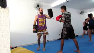 Treino Muay Thai da  Gimenes team na Pro-Health Teresópolis. Preparação para o teste de graduação.