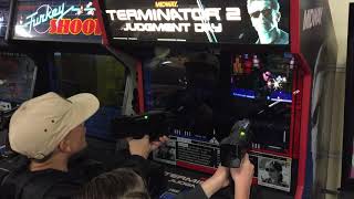 Terminator 2 arcade game in action!