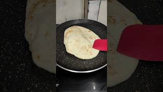 Fluffy Naan roti recipe | Naan on tawa asan roti kese banae | #roti #shorts #streetfood