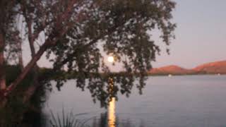 KUNUNURRA (Moon rising over Lake Kununurra)