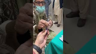 Parkinson Tremor with Essential Tremor #subscribe #essentialtremors #like #parkinson #ytshorts 🧠🧠