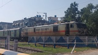 12217 Kochuveli Chandigarh Kerala Sampark Kranti Express approaching Chandigarh with LGD WAP7 39275