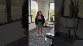 Vietnamese business lady from TX gets her first RING DINGER®️#shorts #chiropractic #asmr #ringdinger