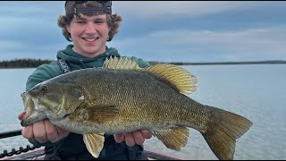 Early Spring Smallmouth Fishing! (GIANTS)