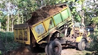 Ledok Dump, Dump Truk modifikasi diesel silinder tunggal, pengangkut bahan Genteng dan Bata Merah