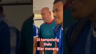 Pemain Persib di tempeleng dibkasih semangat