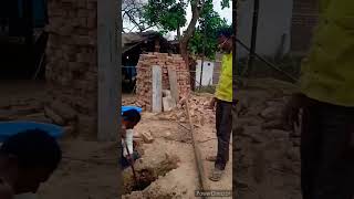 Easy way to level the middle pillar of sheet sheet #viralvideo  #ironwork #welding #shorts_