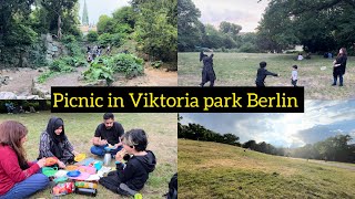 Sunny picnic in Berlin’s beautiful Viktoria park