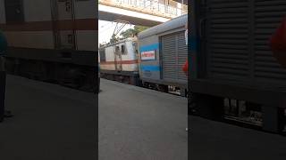 15103 Banaras Intercity Express Arrived Bhatni Jn PF 2 #indianrailway