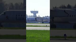 🛫 Luxair DHC Dash 8-400 LX-LGF taking off at Luxemburg Airport (LUX) #planespotting #aviation