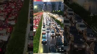 Cyber city #gurgaon  traffic #rain