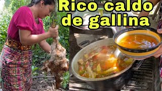 Como hacer un caldo de gallina criolla (äk) Así se come en el campo.