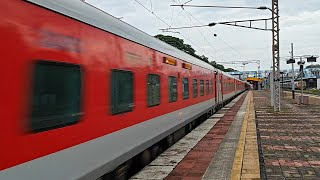 EXTREMELY Refreshing !!! RED LHB Mumbai Rajdhani Express WAP7 Thunder Past at 130 KMPH