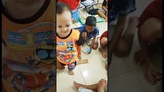 Anak kecil ngajarin Puzzle paling sulit. Anak SMA saja tidak bisa