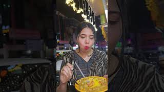 MASALA PURI AND SRING POTATO EATING BY SISTERS IM STREET #shortvideo #indianstreetfood #shortsviral