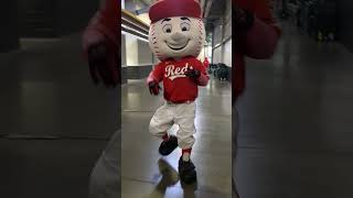 10 Weeks til Spring Training has Mr. Red Feelin' Fresh!