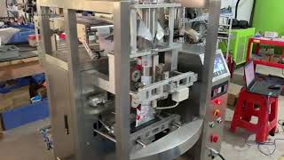 500g-5kg granule packaging machine, nuts, puffed food automatic weighing granule packaging machine