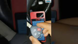 2007 Corolla: Blade key programming with AUTEL km100....