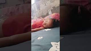 Kana Terlelap Tidur, Tapi Batuknya Mengganggu Tidurnya!