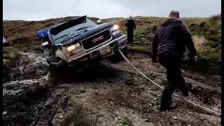 GMC Suburban Off road #gmc #offroad #4x4