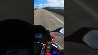 100mph + SPEED WOBBLE #speed #racing #cbr #shorts #crash #motorcycle #risk #bikelife #stunt #yamaha