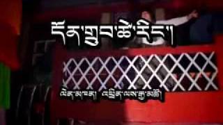 ཆོལ་གསུམ་གྱི་རྐང་གླིང་དམར་པོ། ཁ་བ།