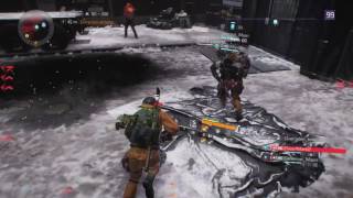 Tom Clancy's The Division™ going manhunt on super grouping noobs!