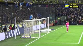 Rossi le ataja el penal a Rosario Central y La Bombonera habló