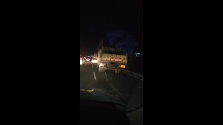 Yeh Truck kisi ka Accident kara skta hai 😡 | Driver carelessness on Highway