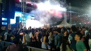 iit college Delhi events.  yoyo honey Singh  .  jag sara jag sara badal gaya.