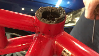 4 Tricks to Remove a Seized/Stubborn Bottom Bracket - Square Taper