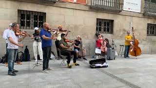 Madrid Street Artists Orchestra Spain Violin Chello in Spain #travel #music #madrid #spain