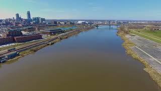 Spring in Nebraska / Iowa. Missouri River Run 4K