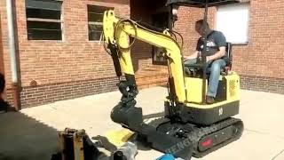 how to use the mini excavator?