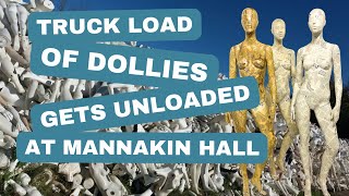 Unloading Mannequins At Mannakin Hall